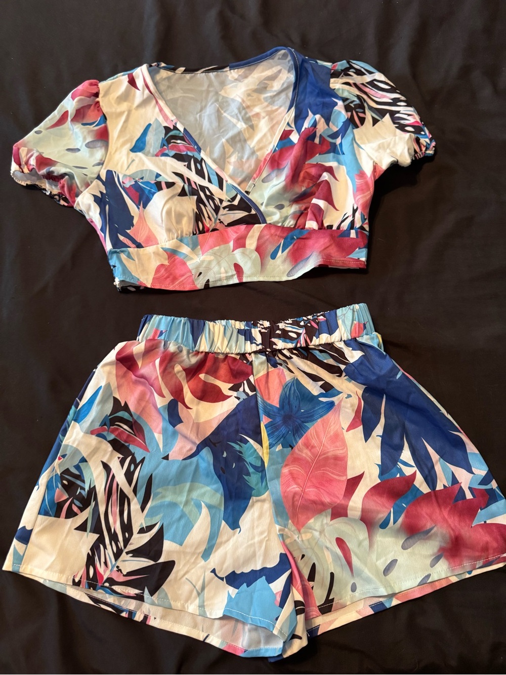 Women’s Floral Crop Top and Shorts Set